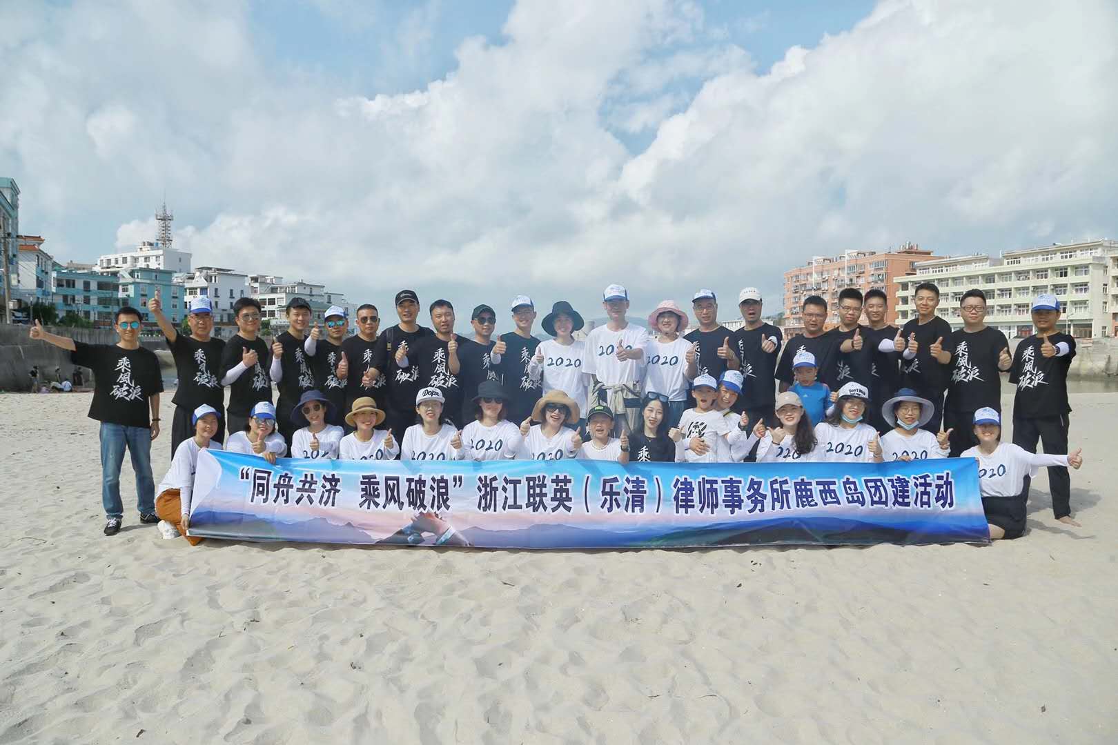 4dd0de5a5054b17fcb28dbe60e7c043.jpg